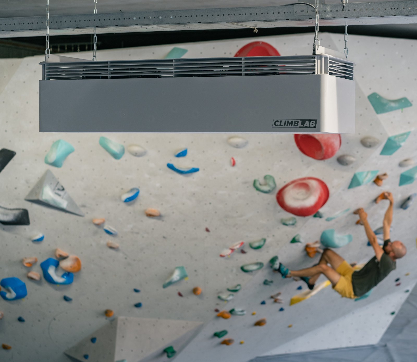ClimbLab E-Air Filter in der Boulderhalle